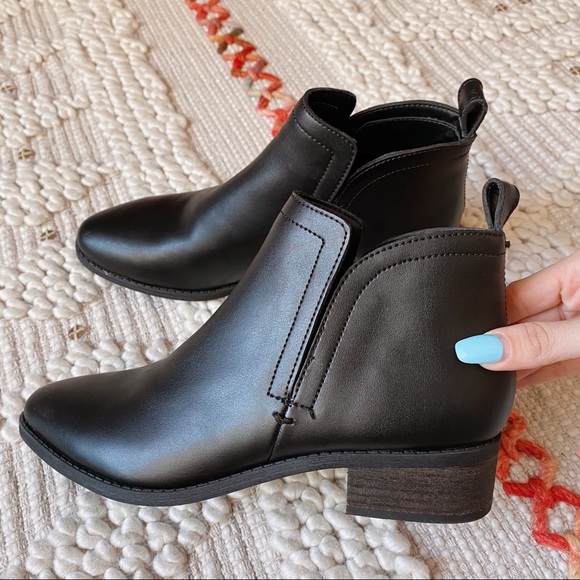 dolce vita peton bootie